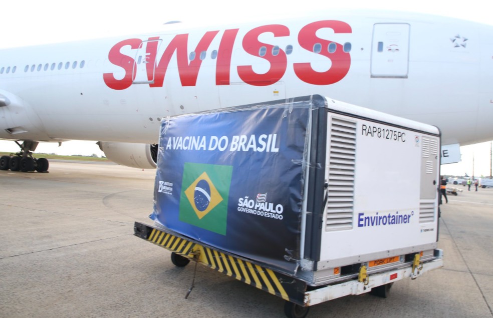 Lote com 5,5 milhões de doses da CoronaVac chega a São Paulo