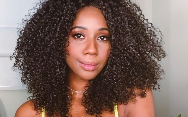 Influencer dá carro ao pai e reação viraliza: 'Realizei o sonho da família'