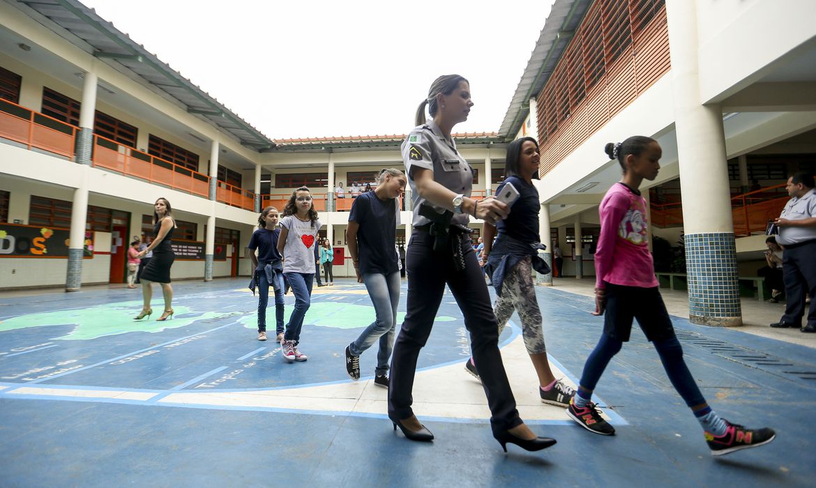Governo Federal prevê mais 54 escolas no modelo cívico-militar em 2021; 2 no RN