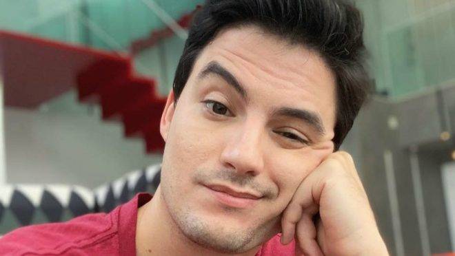 Fábio Faria ironiza quebra de isolamento de Felipe Neto: “Você não erra jamais”