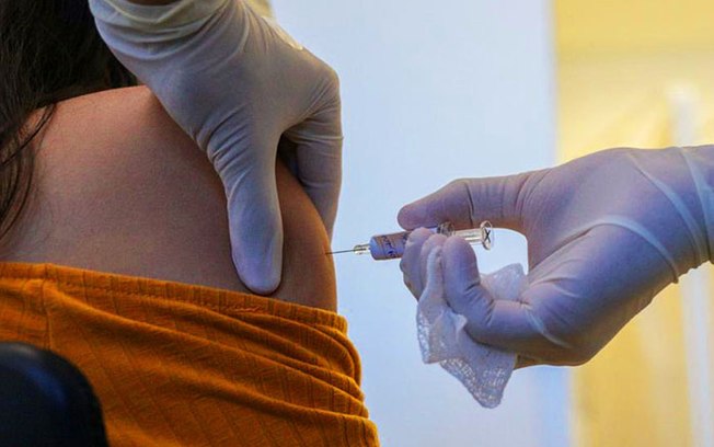 Agência europeia aprova vacina da Moderna contra covid-19