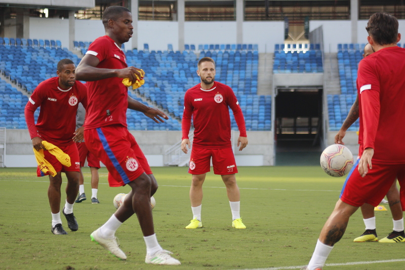 Covid: Jogadores do América testam negativo e ex-dirigente enaltece Ivermectina