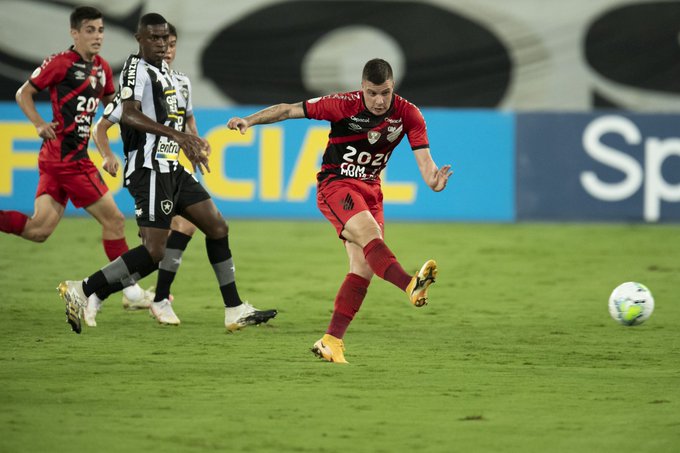 Botafogo perde mais uma em casa e permanece no Z4