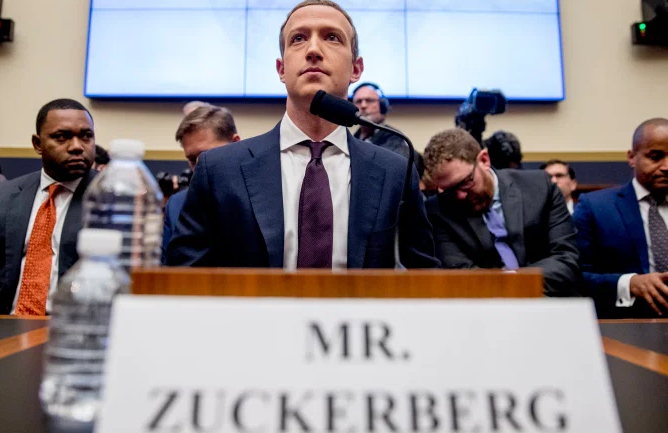 Trump ficará banido do Facebook e Instagram até posse de Biden, diz Zuckerberg