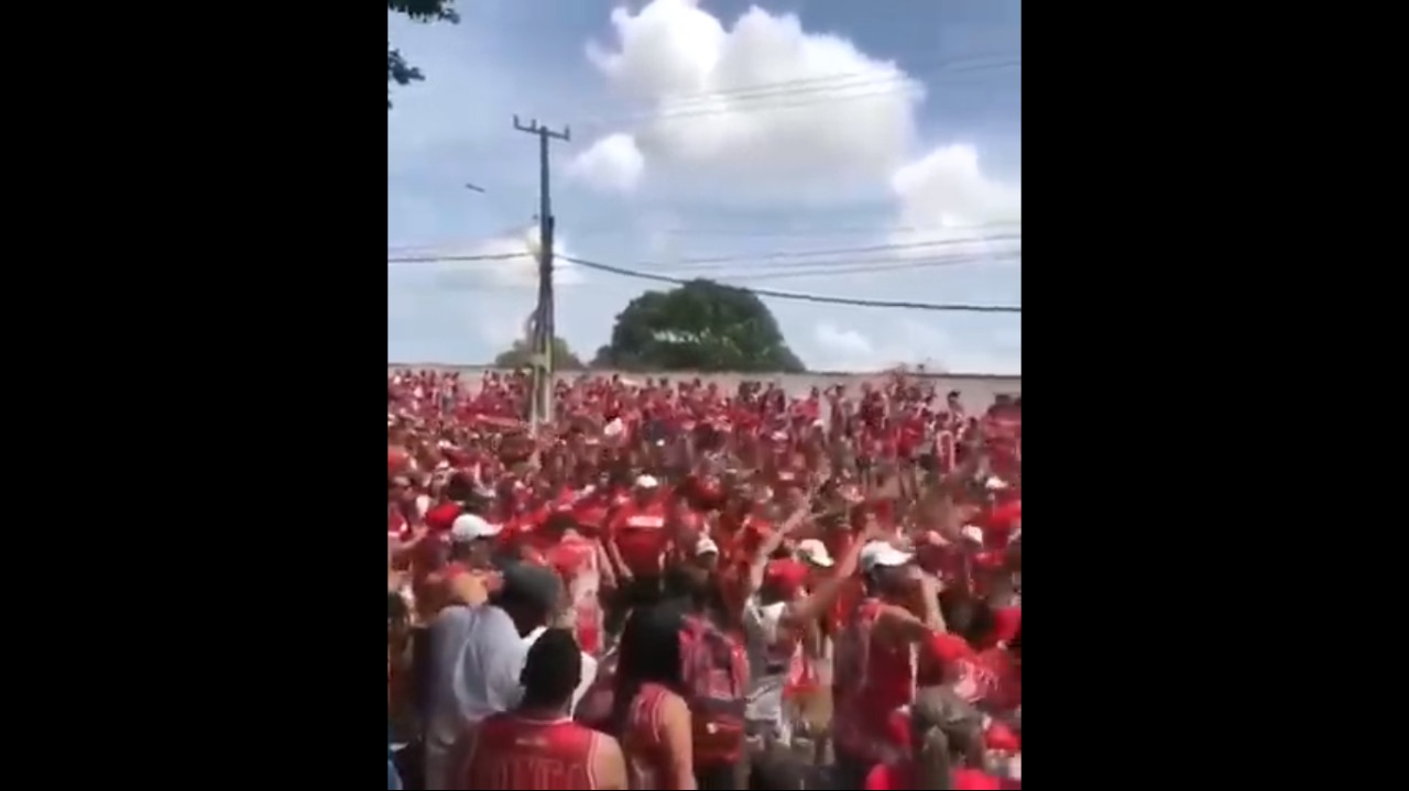 VÍDEO: Torcedores do América se aglomeram antes de jogo decisivo da Série D