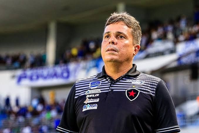 Evaristo Piza é o novo técnico do América