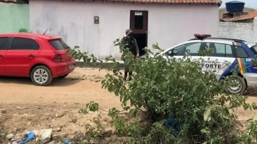 Jovem sequestrada é torturada em live para família pagar resgate