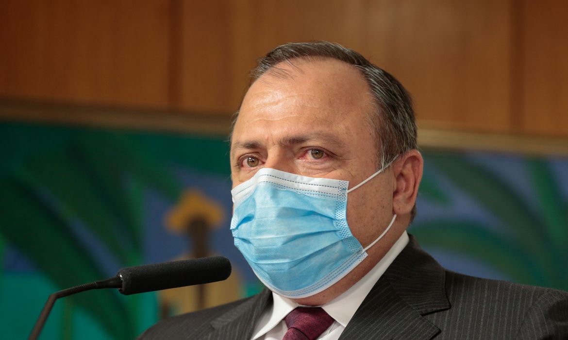 Pazuello diz a prefeitos quando vacinação deve começar em todo o País