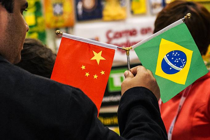 China contribuiu com mais da metade do superávit comercial do Brasil em 2020