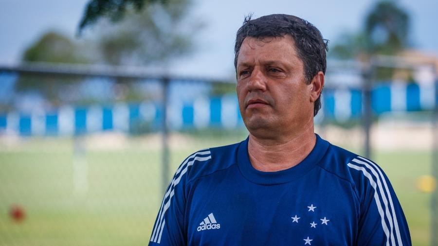 Ex-Vasco, Cruzeiro e Corinthians, técnico sofre infarto e é internado às pressas
