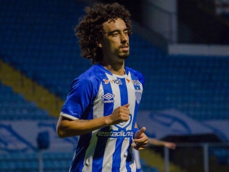 Brasileirão: Meia joga 45 minutos com Covid e sai após ser avisado do exame