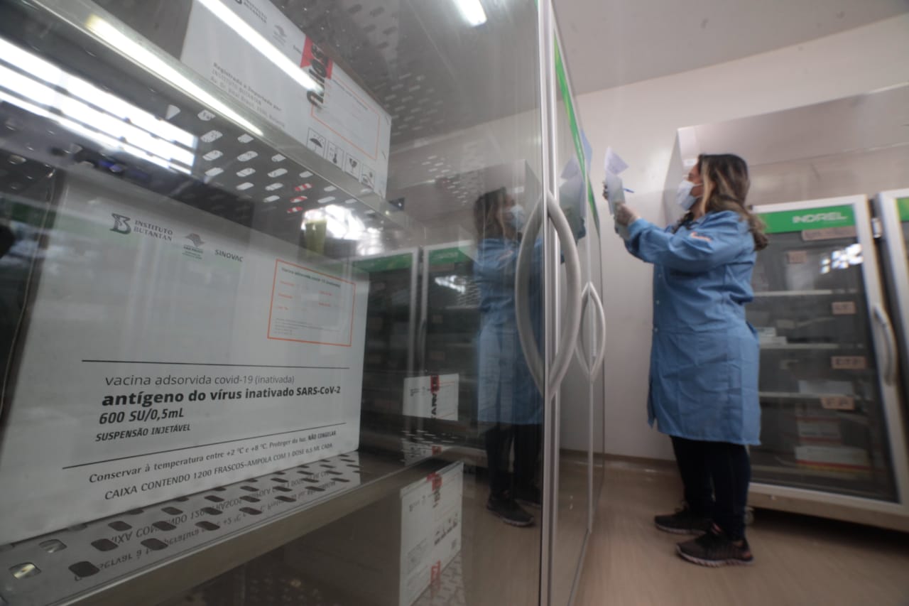 Vacinação contra covid-19 em Natal começa nesta quarta-feira