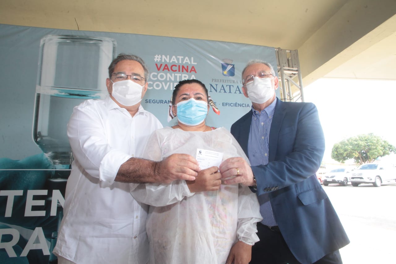 Enfermeira da UPA Pajuçara é a 1ª vacinada contra Covid-19 em Natal