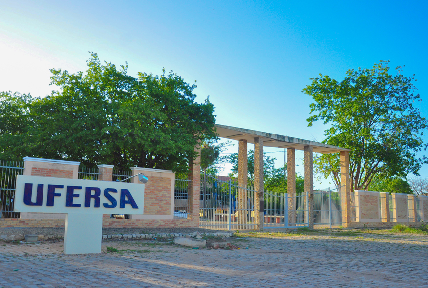 Justiça arquiva representação de reitora da Ufersa contra estudante
