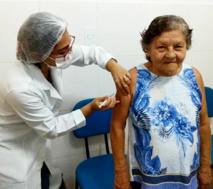 Natal inicia vacinação de idosos institucionalizados na próxima segunda