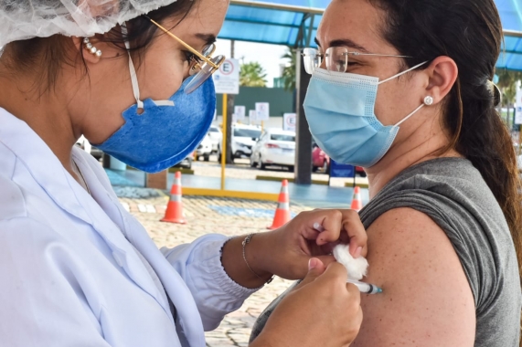 Covid: em três dias de campanha, Natal imunizou 8.6 mil profissionais da saúde
