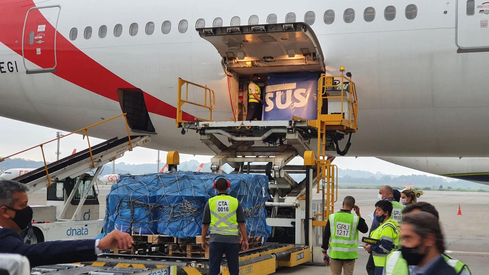 Fiocruz libera doses da vacina de Oxford; veja quantas cada estado vai receber