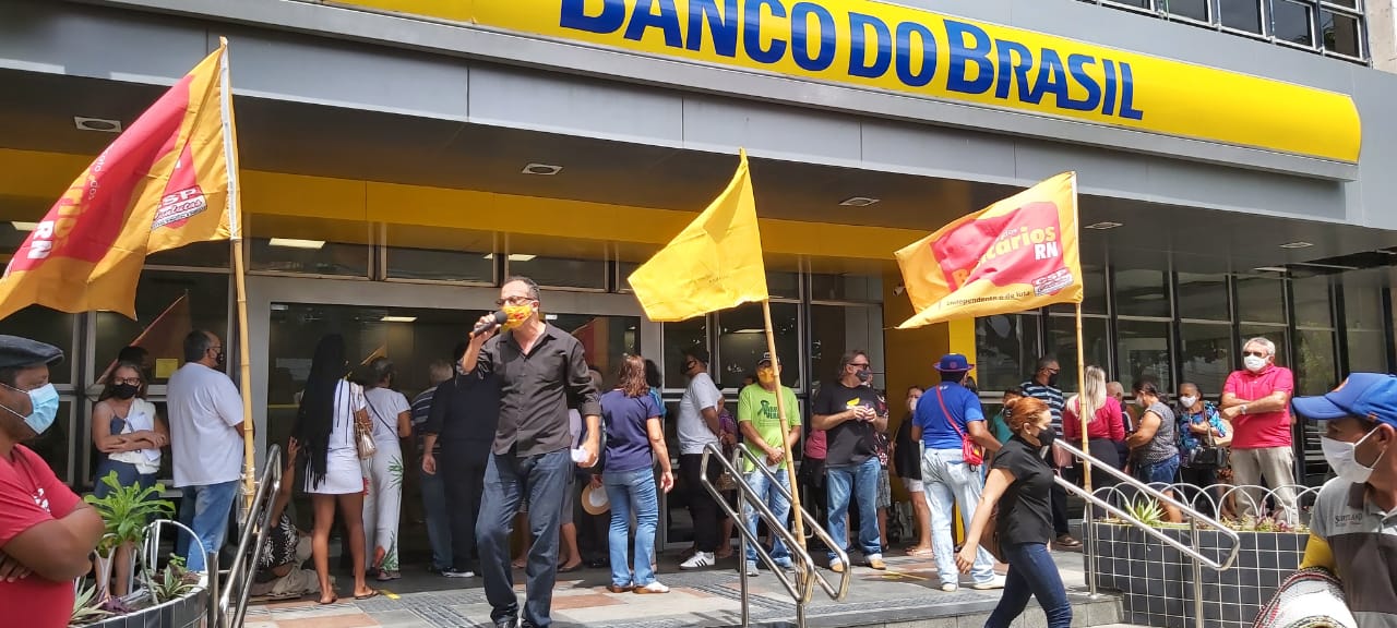 Bancários fecham agências e paralisam atividades do Banco do Brasil no RN