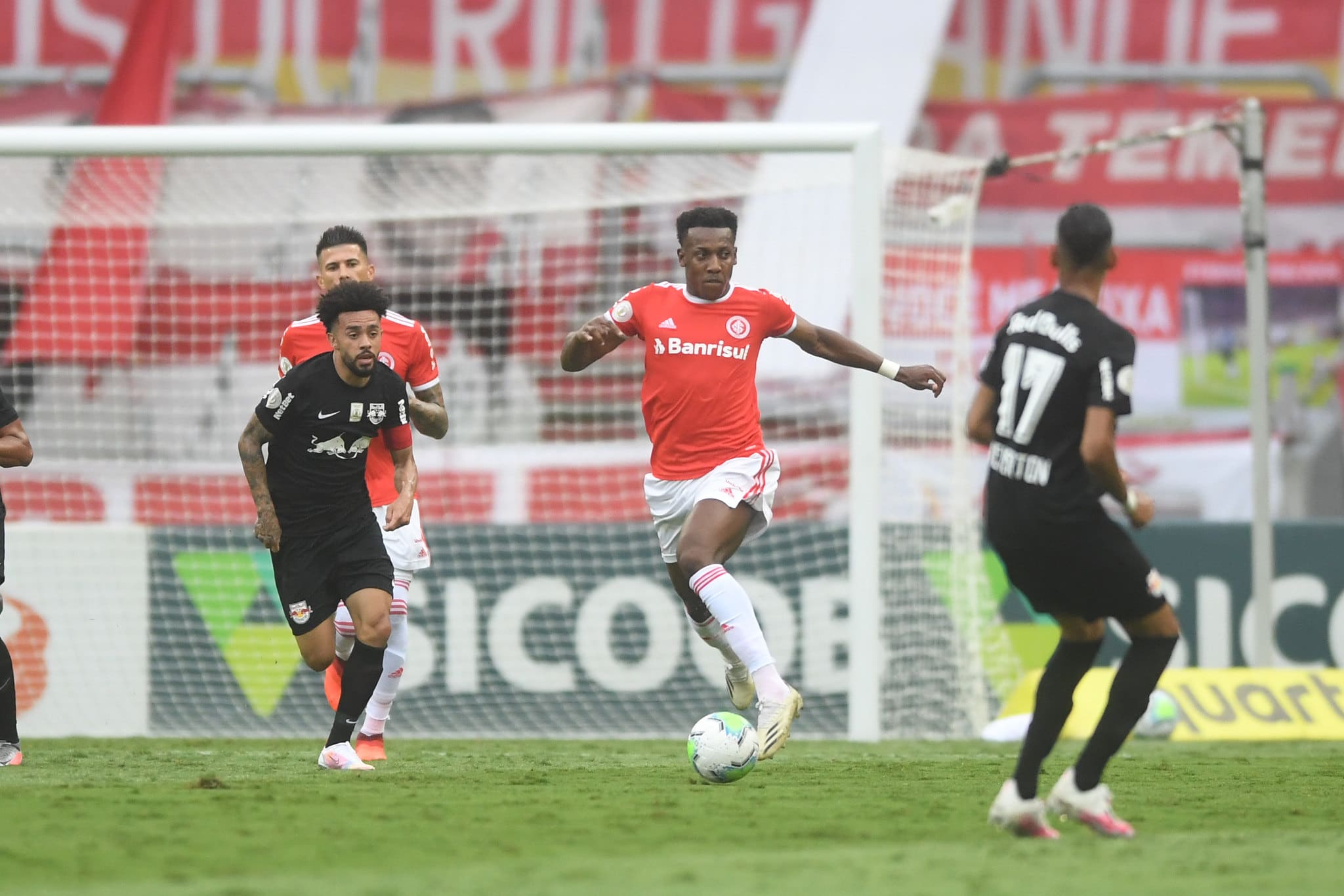 Veja a classificação atualizada do Brasileirão após jogos da 33ª rodada