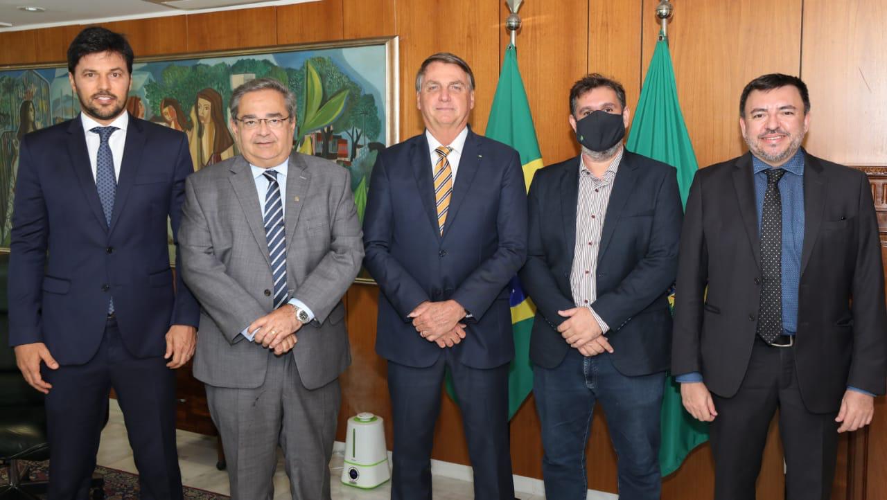 Bolsonaro confirma a Álvaro Dias engorda da orla de Ponta Negra e outras obras