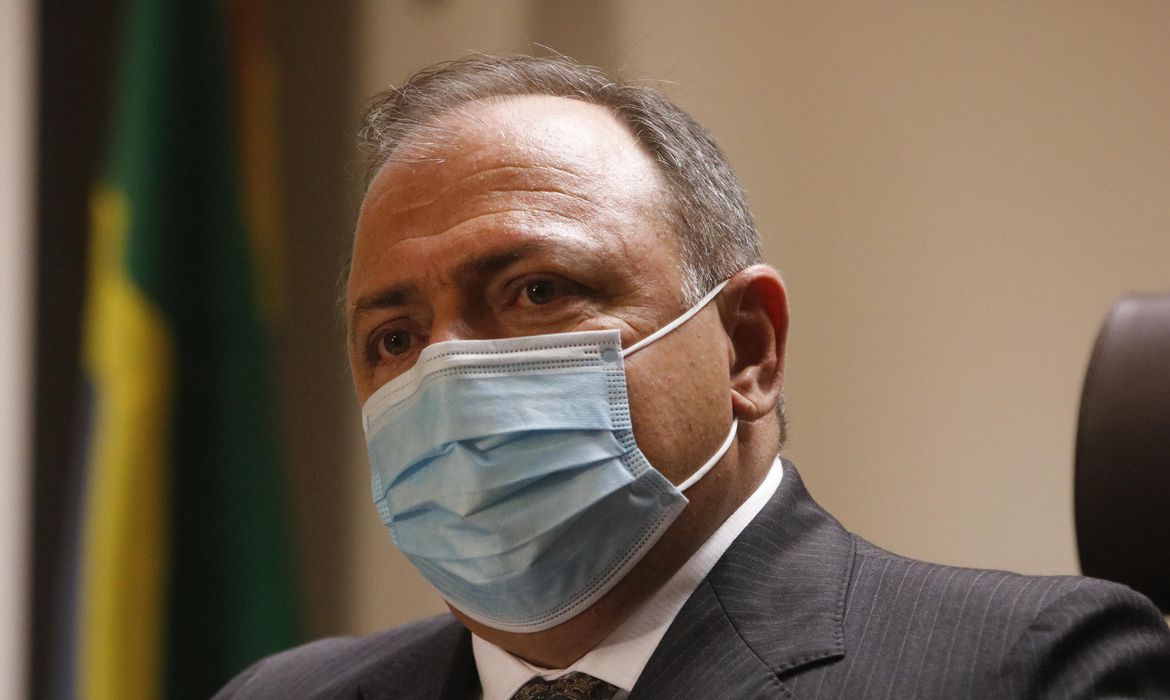 Ministro da Saúde depõe à Polícia Federal