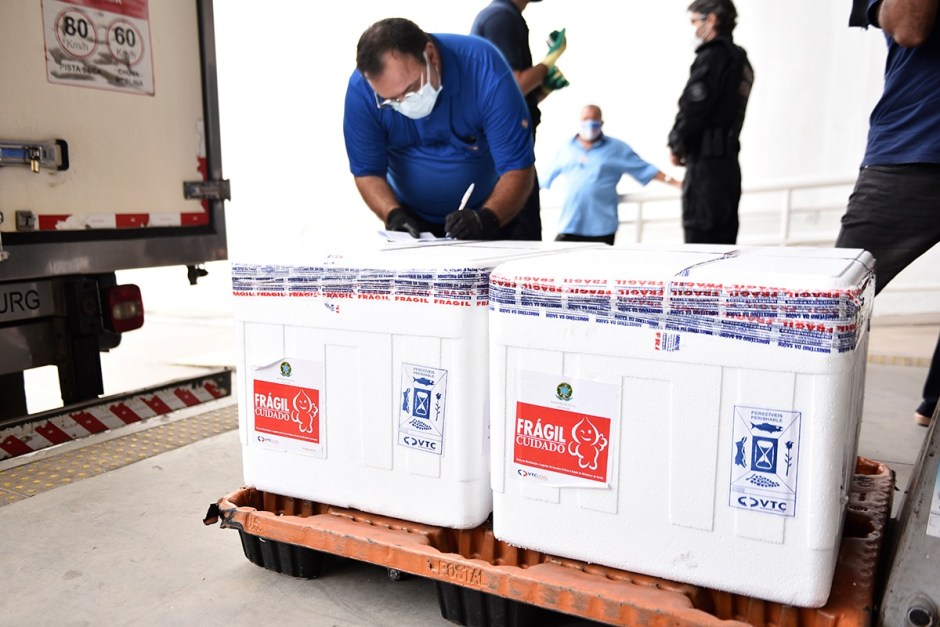 RN recebe 46,8 mil doses da CoronaVac hoje, confirma Ministério