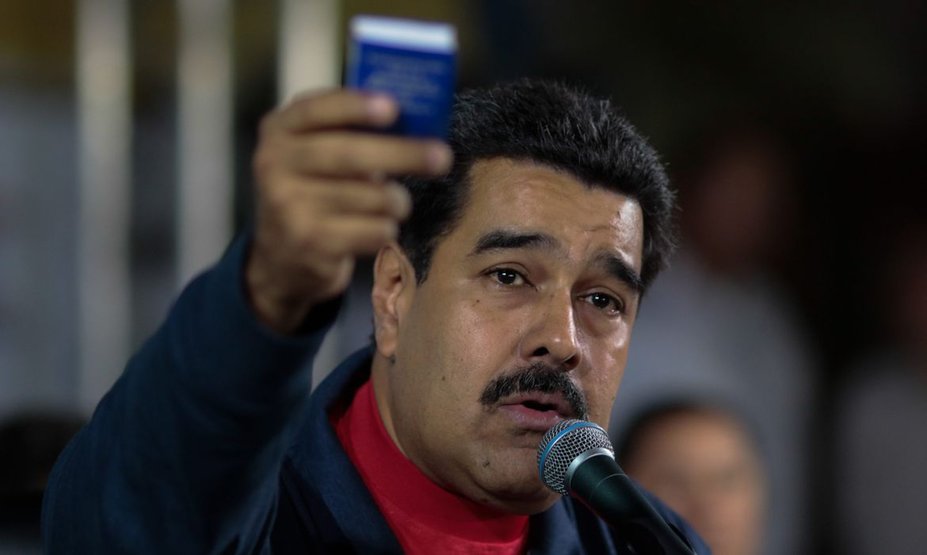 Petistas querem ‘voto de louvor’ a Nicolás Maduro por doação de oxigênio