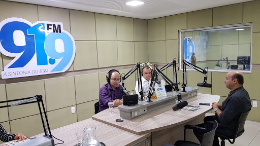 Aldo Clemente retoma apresentação do programa Hora Extra na 91.9 FM