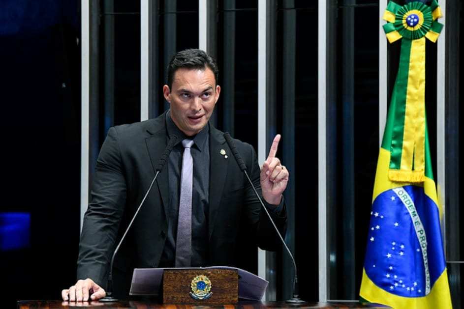Senador do RN chama Nunes Marques de 'ministro fajuto'
