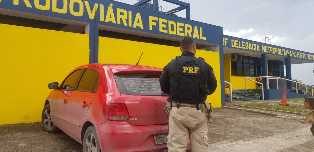 Casal cai em blitz e mulher descobre que marido usava nome falso há 12 anos
