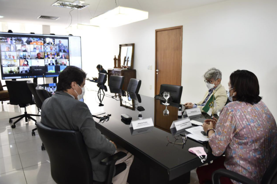 Em reunião com Pacheco, Fátima pede maior oferta de vacinas e volta do auxílio