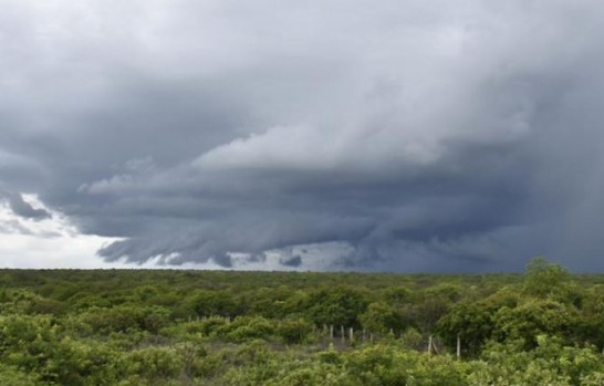 Inmet alerta para chuva forte e ventos de até 60 km em 57 cidades do RN