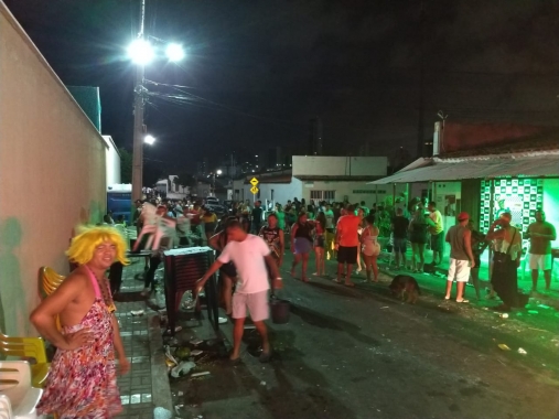 Festa de rua com cerca de 200 pessoas é interditada na Zona Leste de Natal