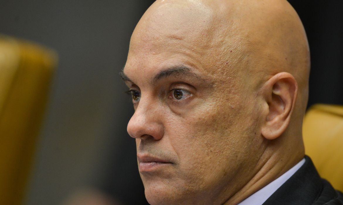 Alexandre de Moraes determina que deputado passe por audiência de custódia