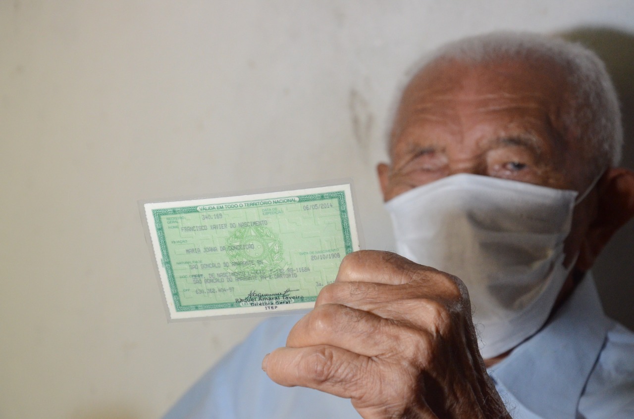 Idoso de 112 anos é vacinado na Grande Natal: “vacina é um bem da vida”
