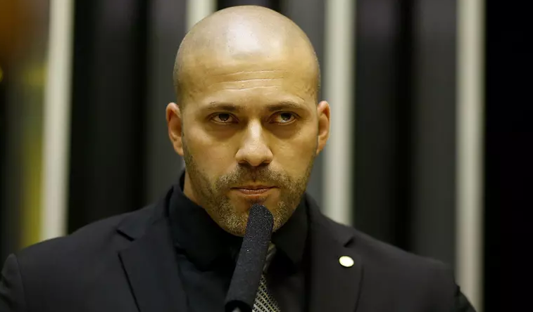 PGR pede ao STF inquérito para apurar suposto desacato de Daniel Silveira no IML