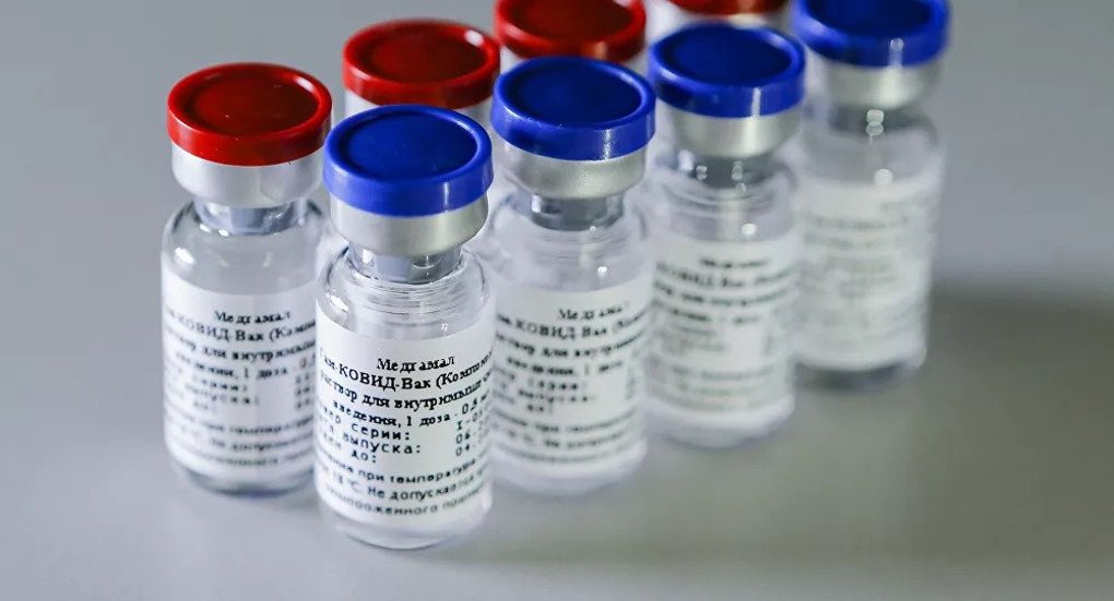 Governo Bolsonaro autoriza compra de vacinas russa e indiana