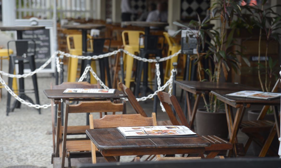 Fecomércio critica Governo do RN por restrições a bares e restaurantes