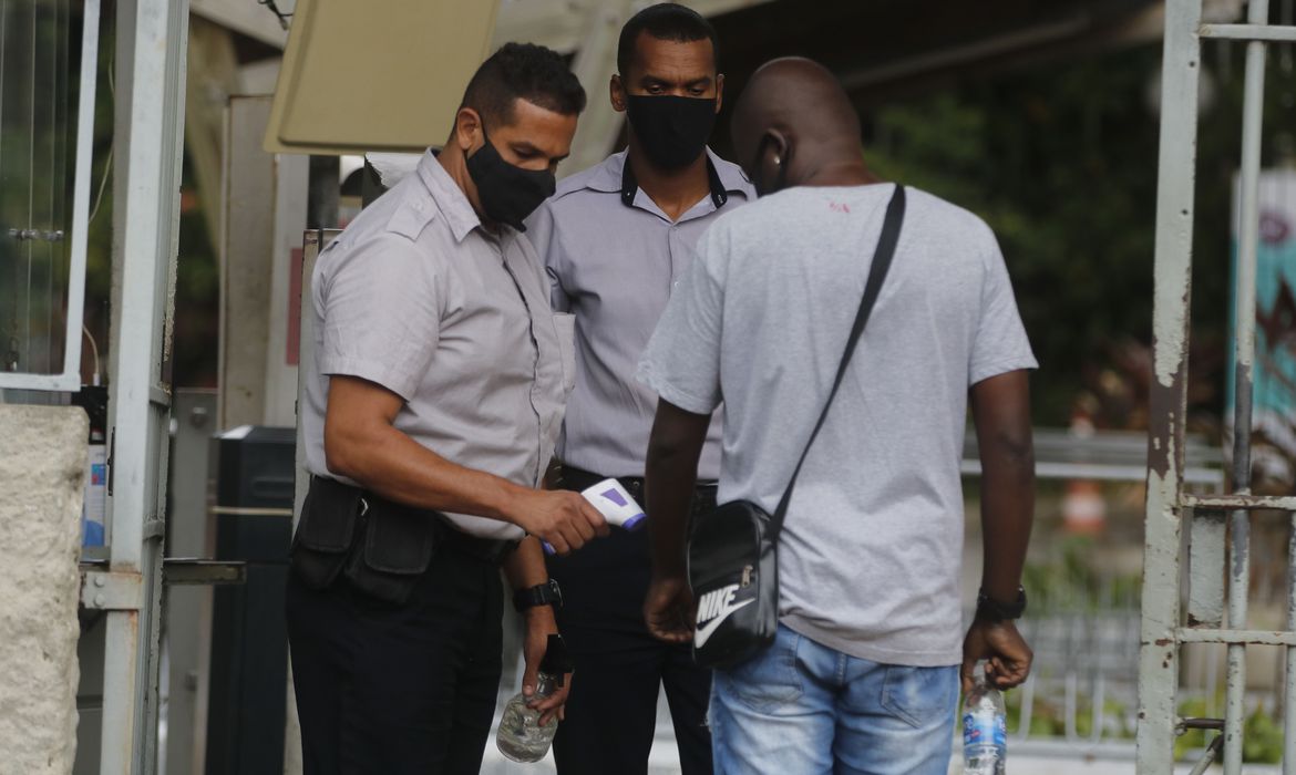 Reaplicação do Enem tem mais de 70% de abstenção