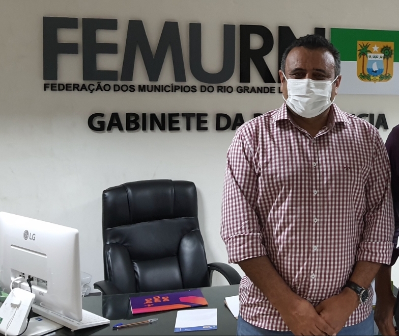 Presidente da Femurn defende que governo federal continue liderando vacinação