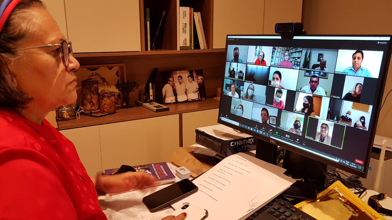 'Momento exige medidas mais rígidas', diz Fátima a prefeitos