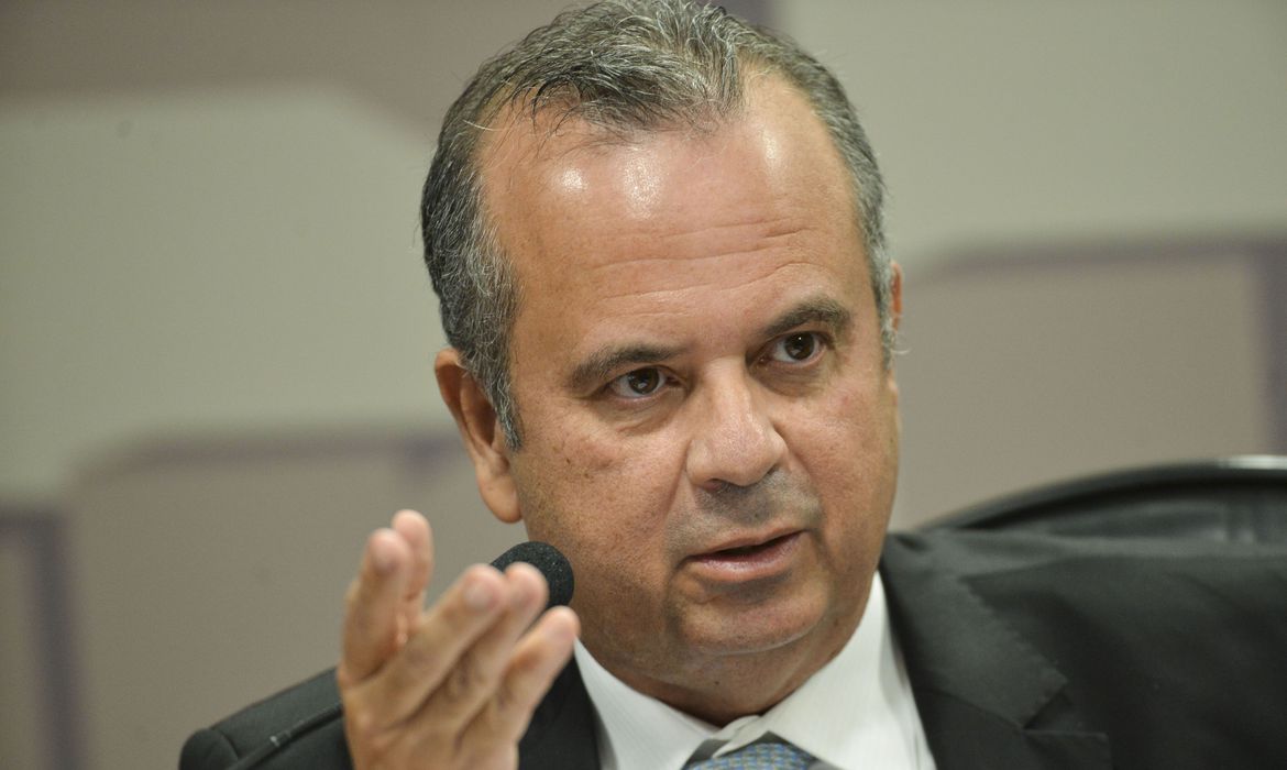 Rogério Marinho tem crise de tendinite e é internado em hospital de MG