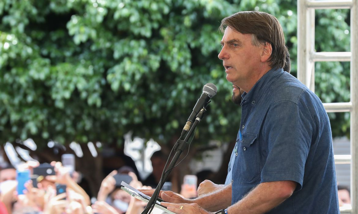 Bolsonaro: governadores que 'fecharem estado' devem bancar auxílio emergencial