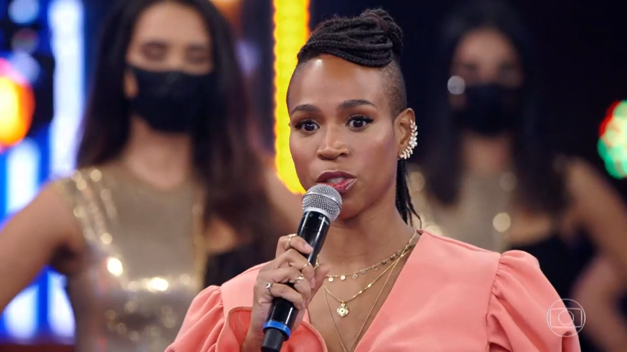 Karol Conká no Domingão: 'Não cometi um crime pra ser tratada dessa forma'