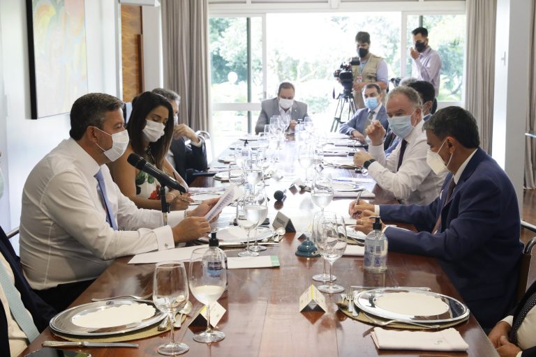 Arthur Lira anuncia fundo de combate à pandemia