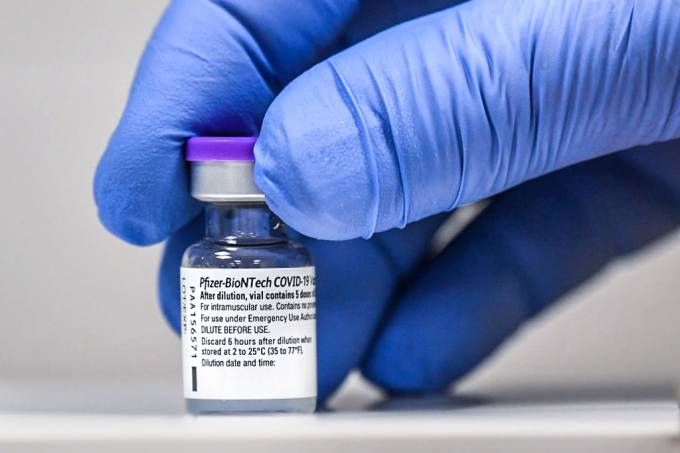 Pfizer vai entregar 14 mi de doses de vacina contra covid até junho, diz governo