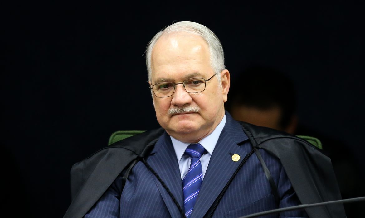 Pesquisa CNN: 56% discordam da anulação de condenação de Lula