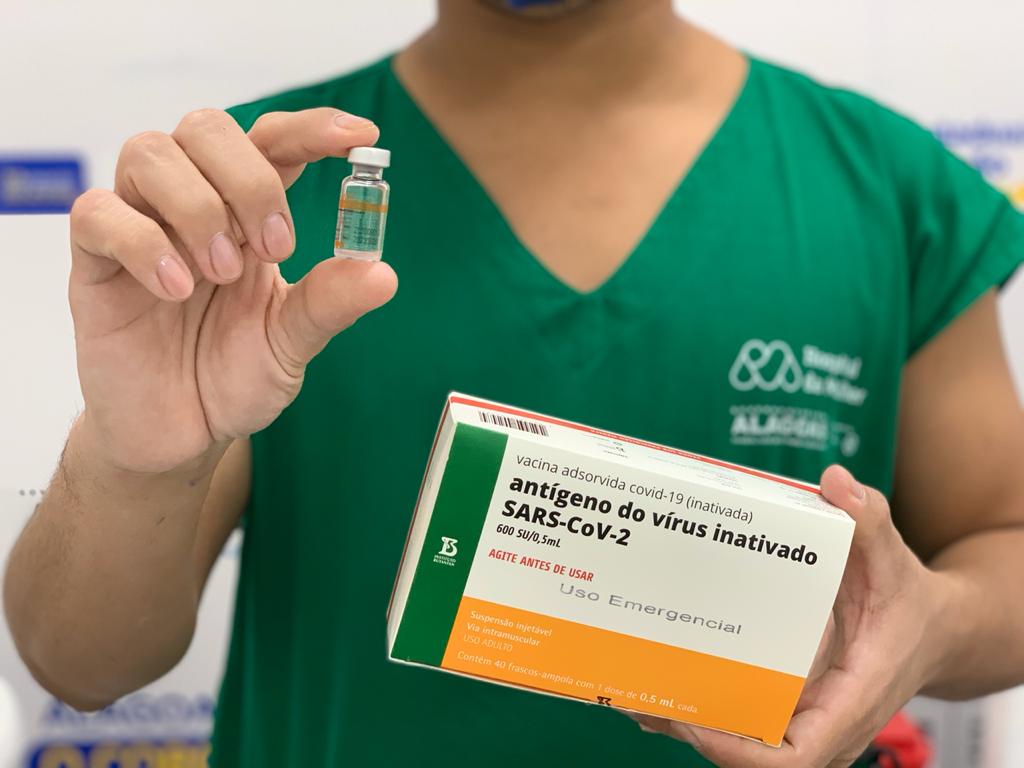 Estudos mostram que CoronaVac é eficaz contra as variantes que circulam no país