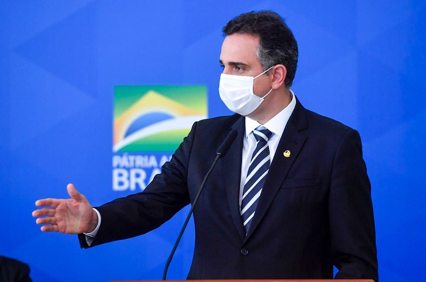 Nova lei abre caminho para compra de vacina que requer responsabilização civil