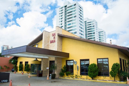 Após fiscalização da polícia, restaurante de Natal afirma que segue aberto